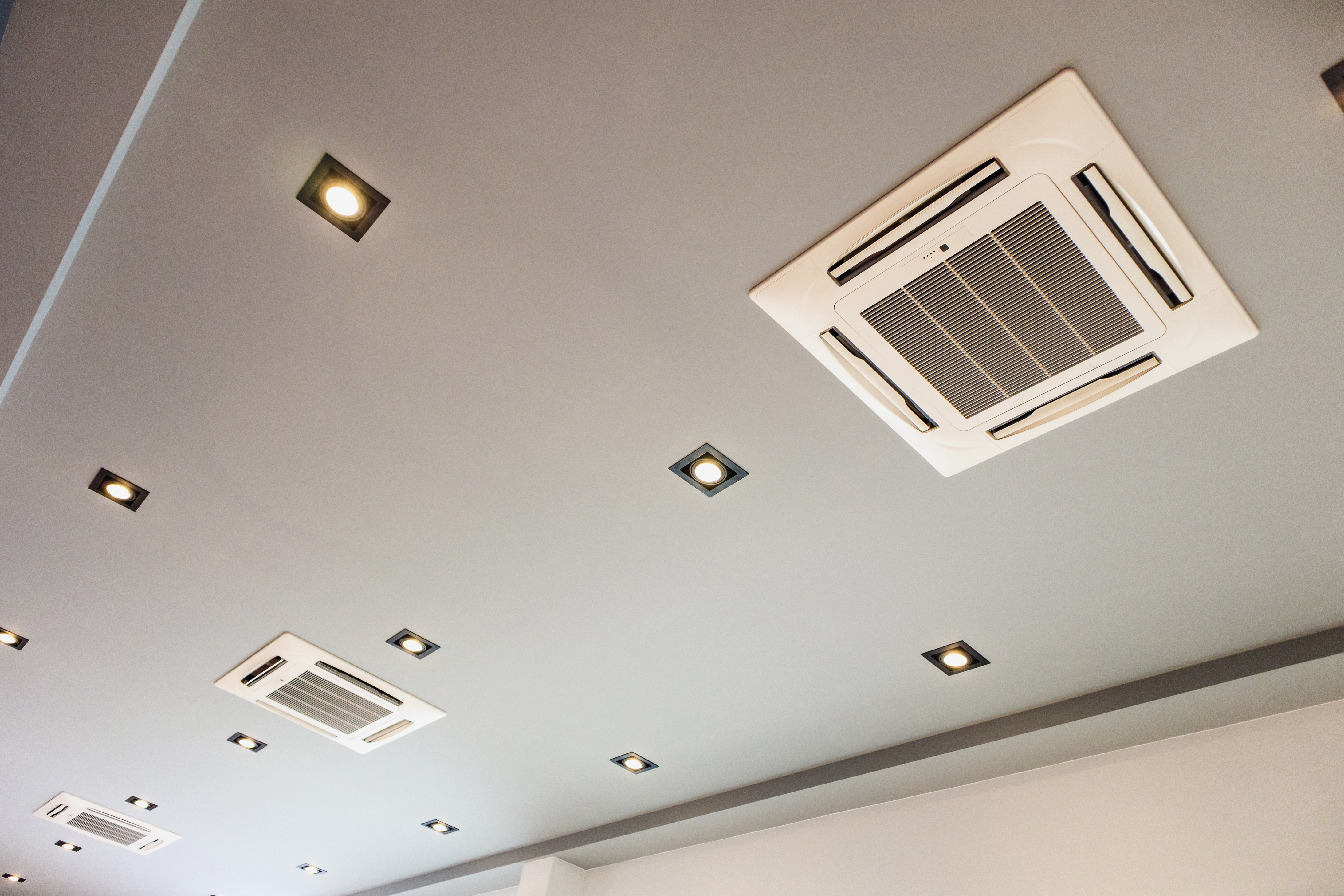 Ceiling mounted cassette type air conditioning system